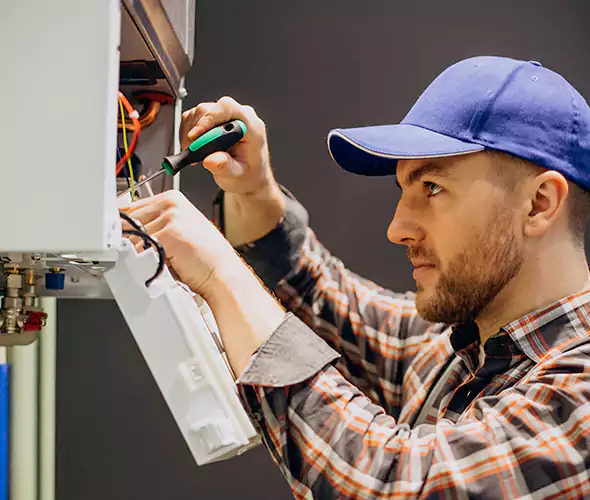 Expert Plumber for Tankless Water Heater Maintenance in Berea, KY: Schedule Professional Maintenance Services with Us